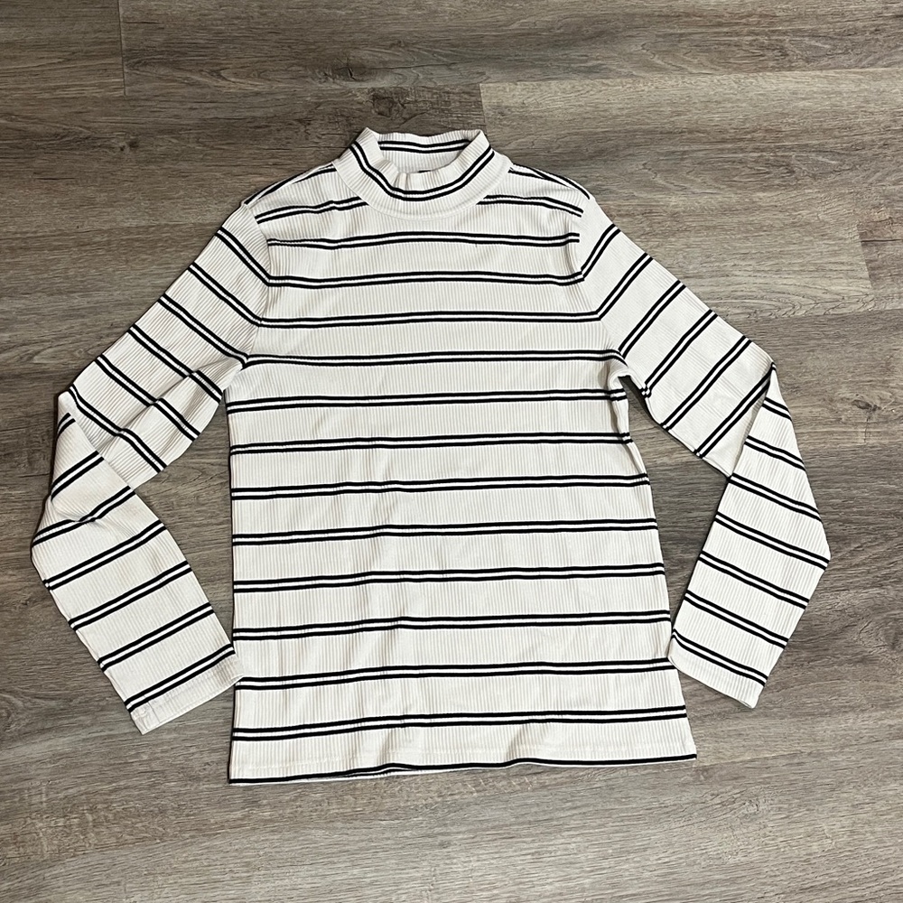 Talbots Mock Neck White and Black Striped Long Sleeve Women’s Top Size Large